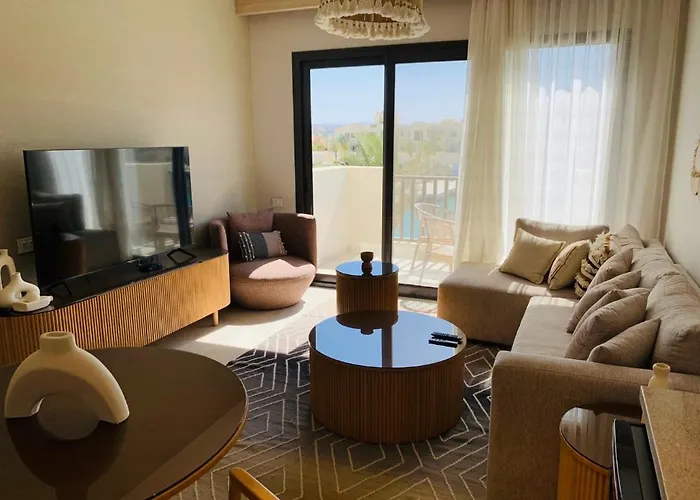 Apartman New Overlooking The Marina In Elgouna *