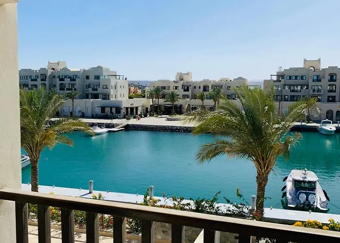 New Overlooking The Marina In Elgouna *